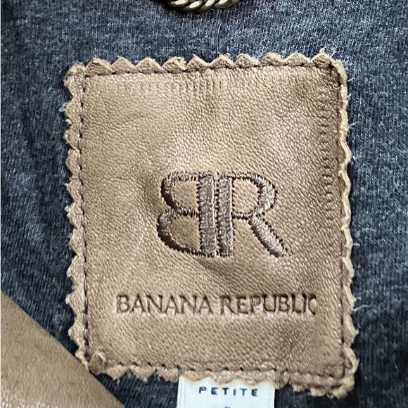 VINTAGE DISTRESSED BANANA REPUBLIC leather jacket - Picture 3 of 14